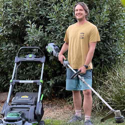 Green Lawn Care Logo