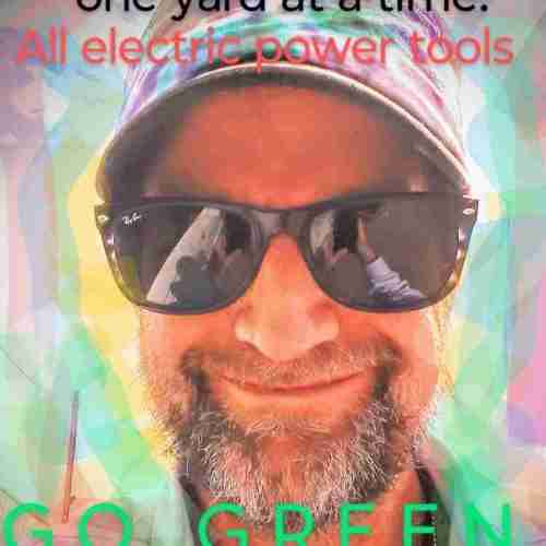 Go green lawn care Logo