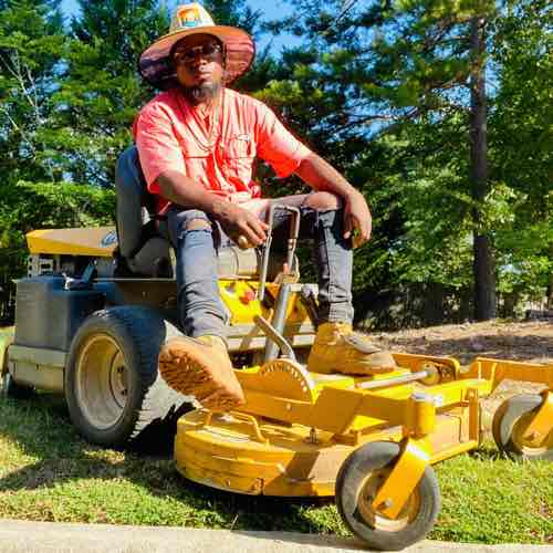 Oxendine's LawnCare Logo